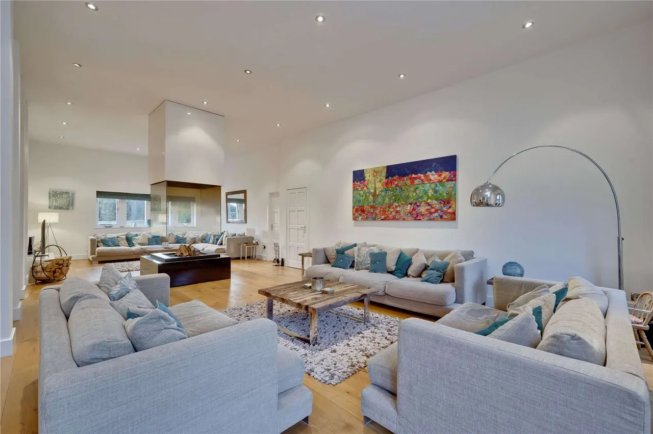 Ottershaw Park, Ottershaw, KT16, photo 3