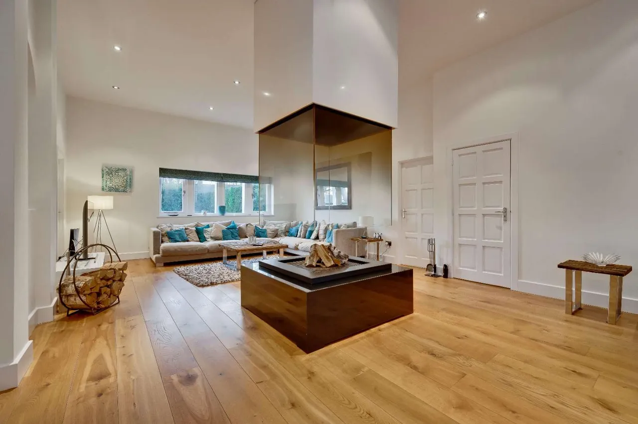 Ottershaw Park, Ottershaw, KT16, photo 6