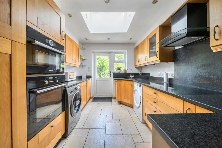 Chapel Street, Thatcham, RG18, photo 2