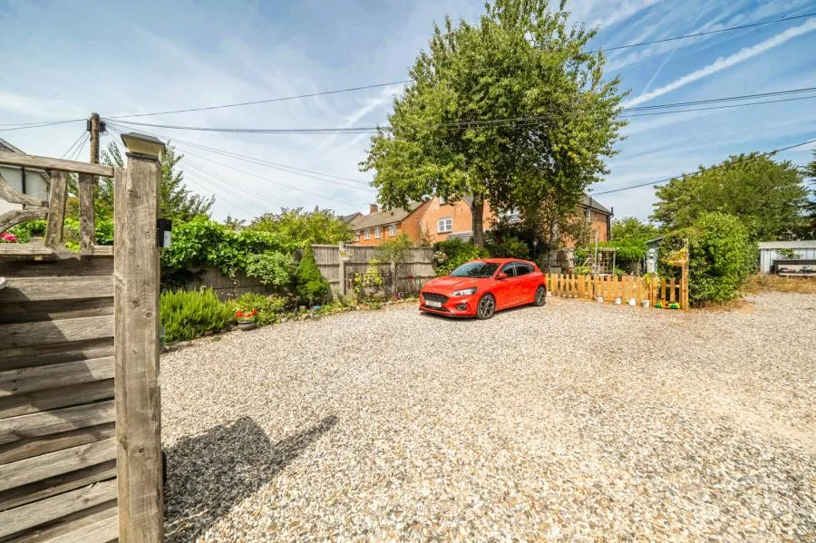 Chapel Street, Thatcham, RG18, photo 11