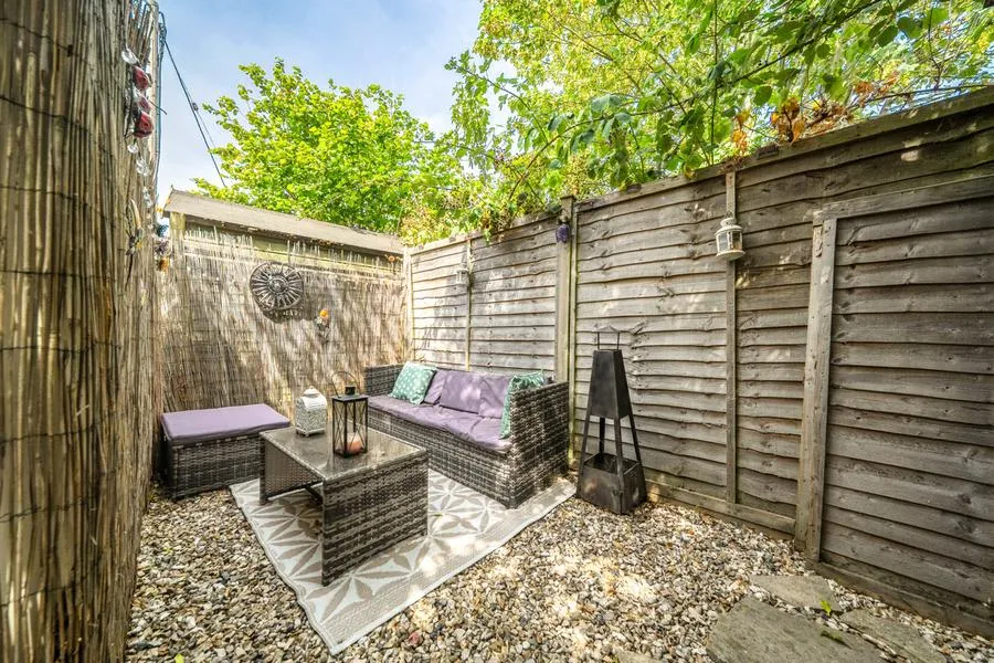 Chapel Street, Thatcham, RG18, photo 21