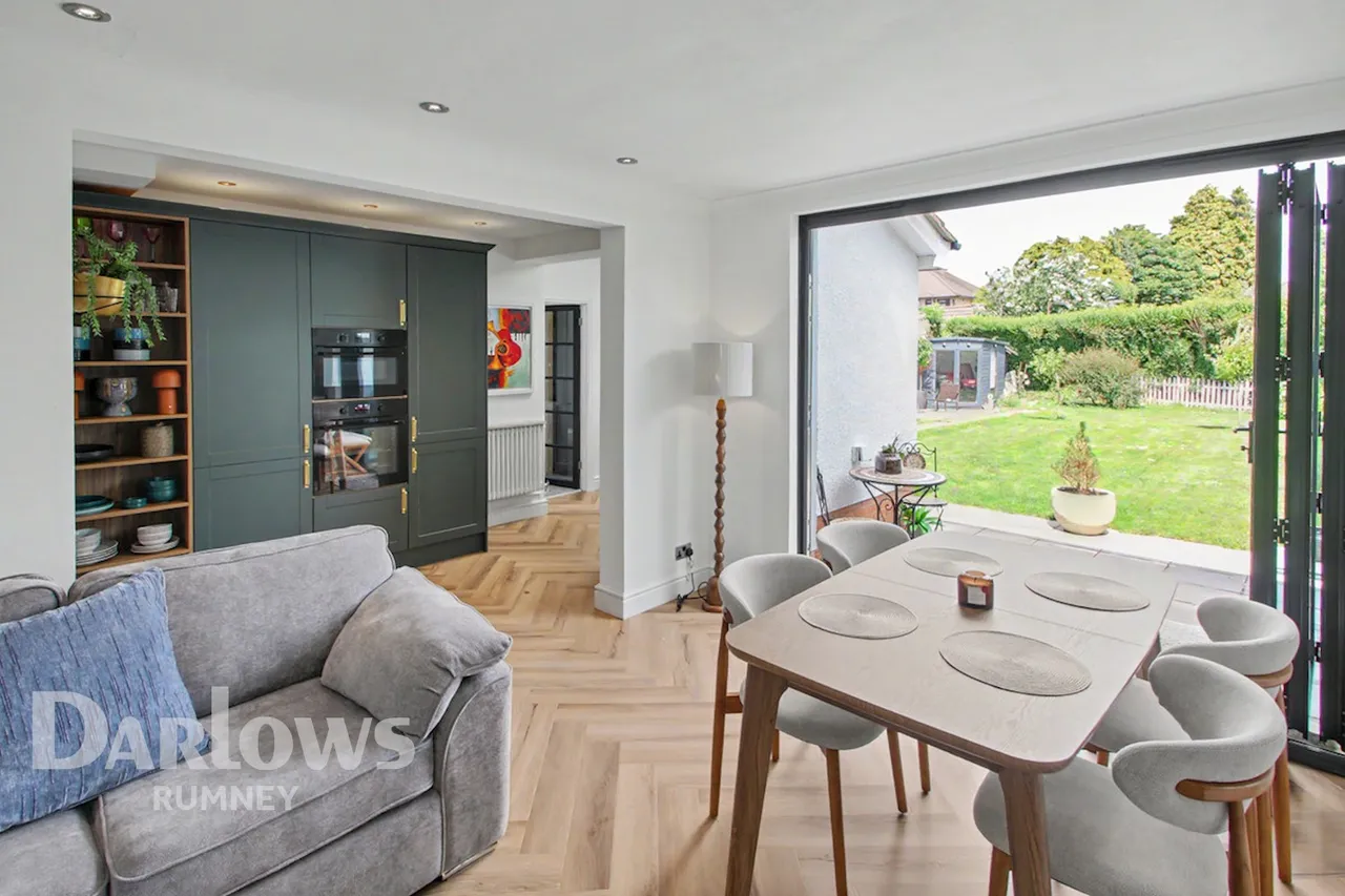 Elgar Crescent, Cardiff, photo 3