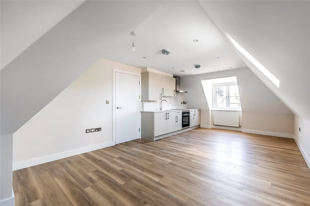 Guildford Road, Woking, GU22, photo 13