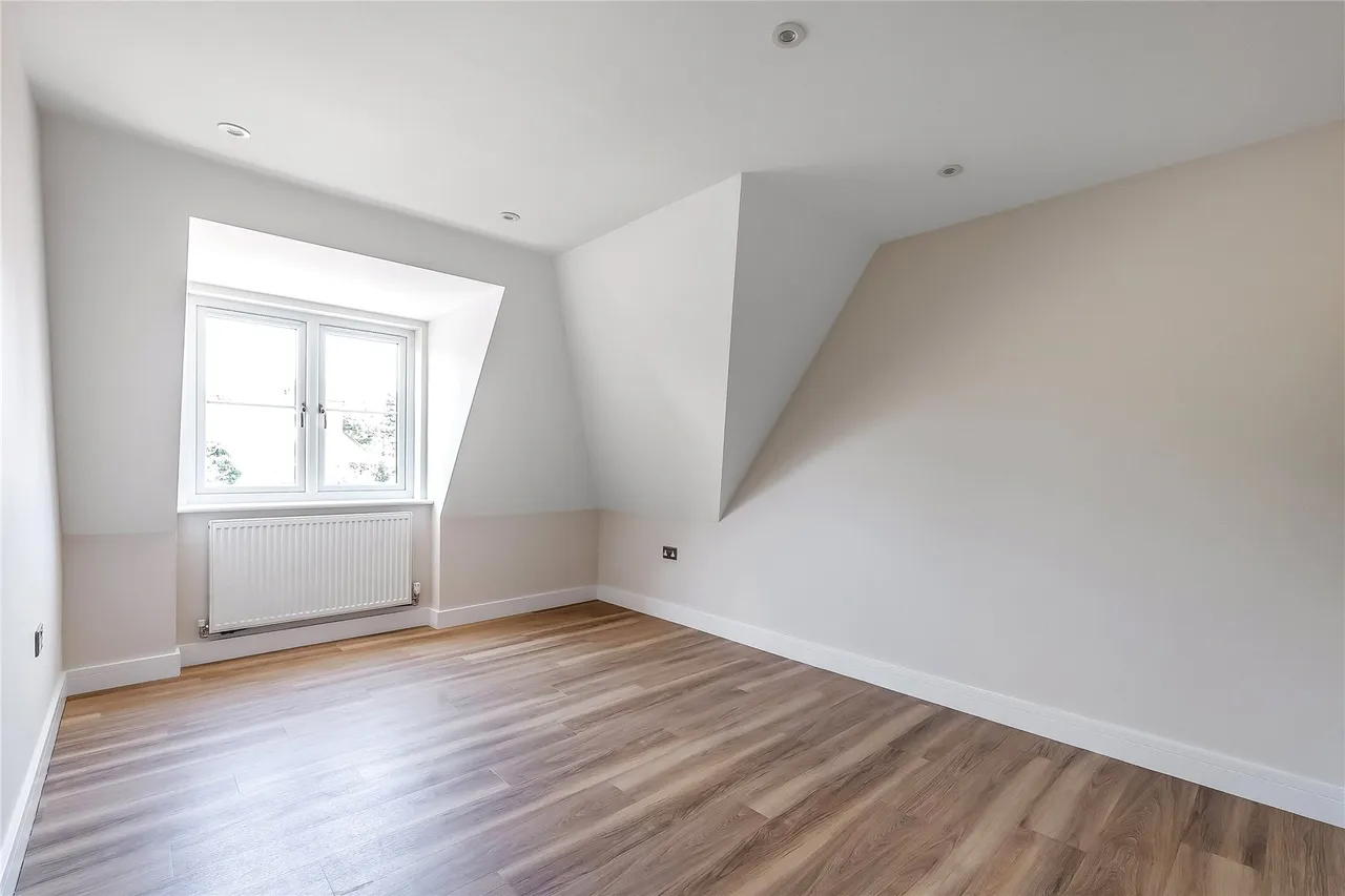 Guildford Road, Woking, GU22, photo 16