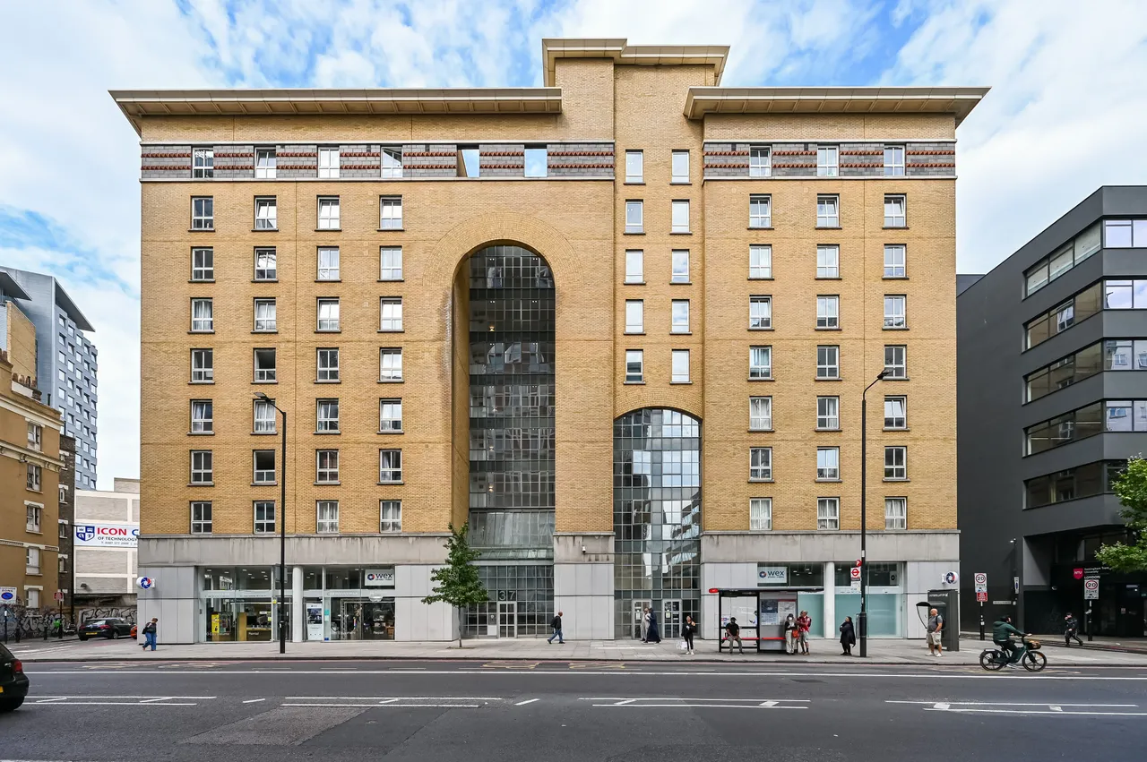1 bed flat to rent — Flat 112 Dryden Building, 37-39 Commercial Road, London