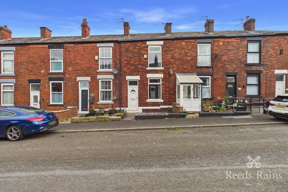 2 bed house to rent — Green Street, Hyde, Greater Manchester, SK14