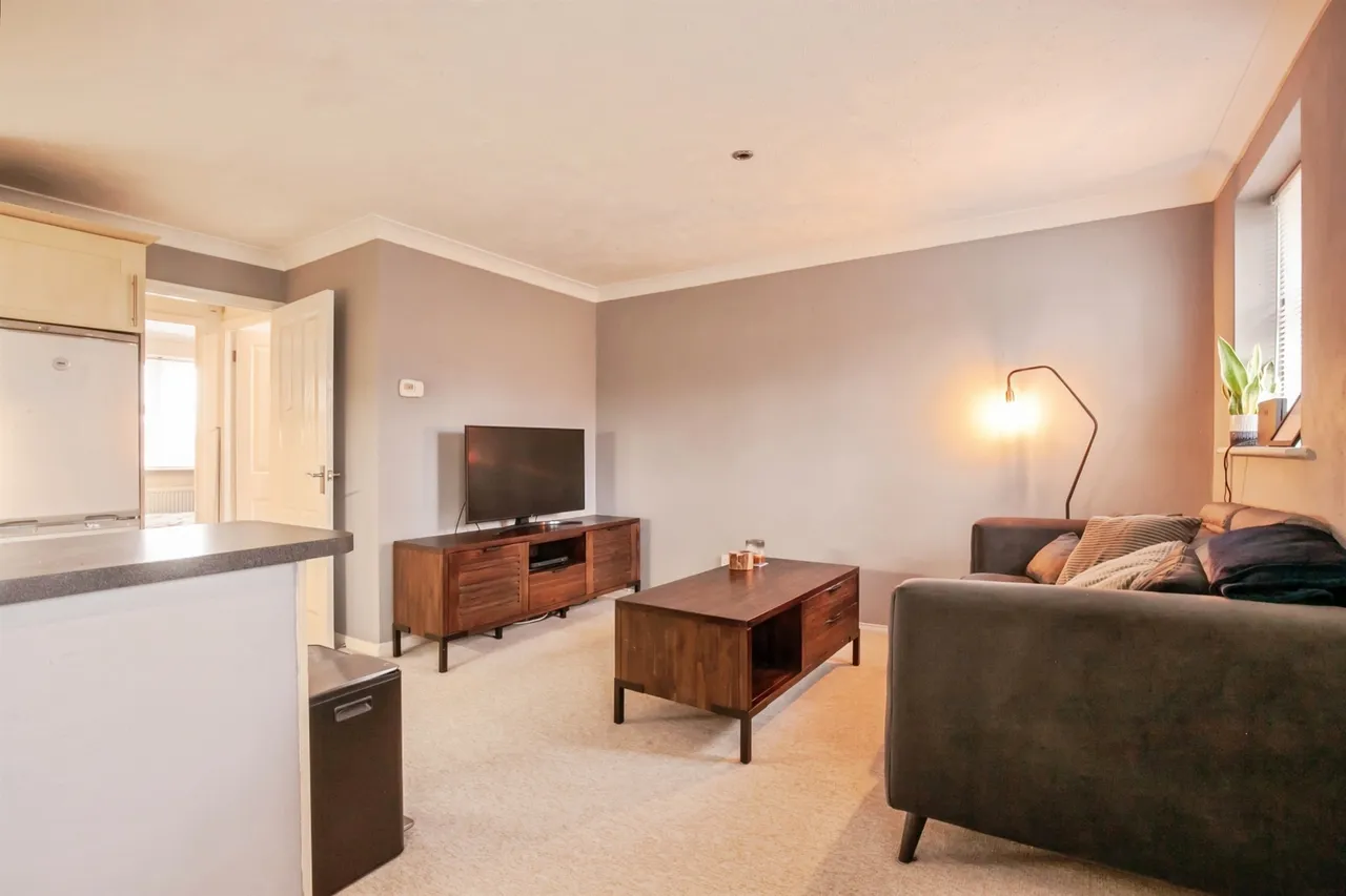 Larch Way, Haywards Heath, RH16, photo 5