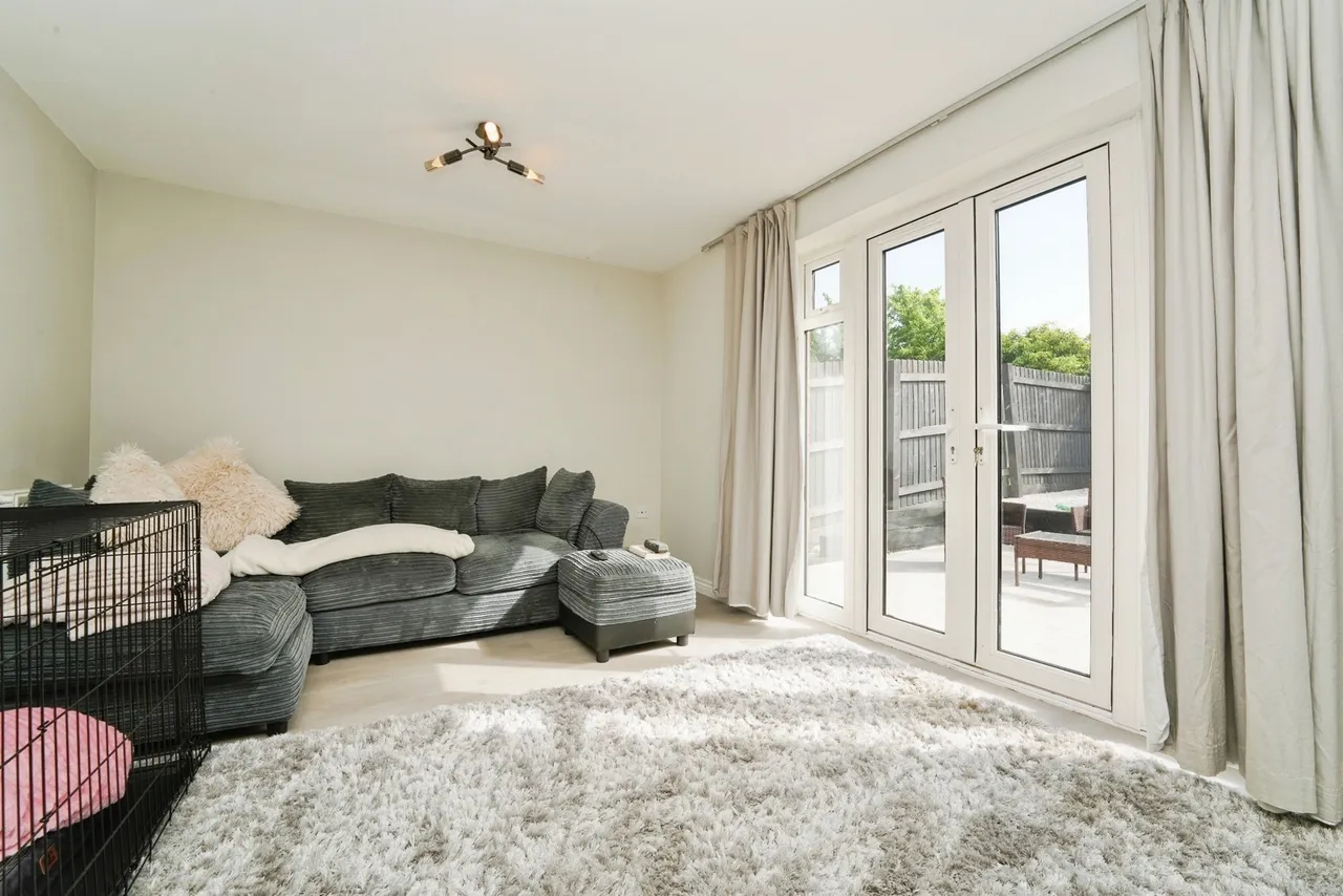 Banks Road, Badsey, WR11, photo 4