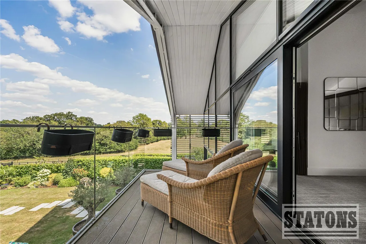 Hawkshead Road, Little Heath, Hertfordshire, EN6 1LX, photo 32