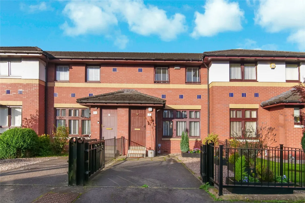 2 bed house for sale, Cordale Avenue, Renton, G82