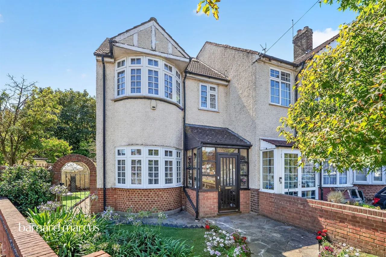 4 bed house for sale — Baker Lane, Mitcham