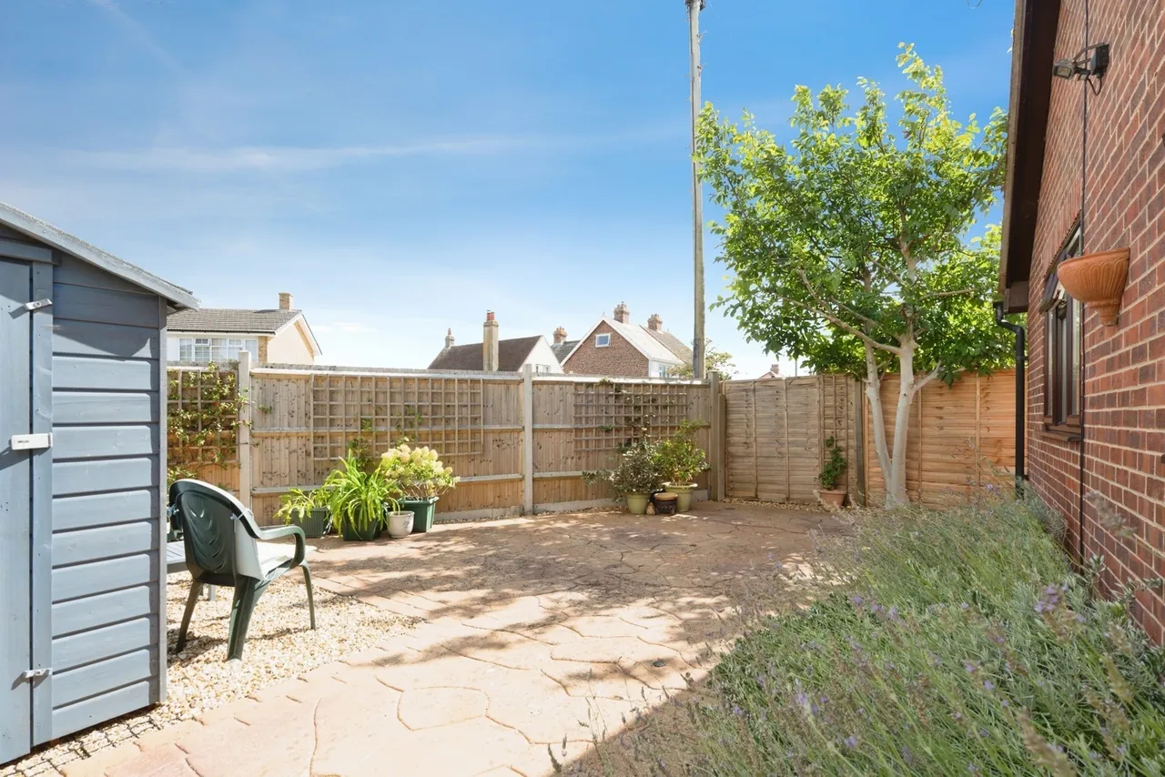 Webb Lane, Hayling Island, PO11, photo 12