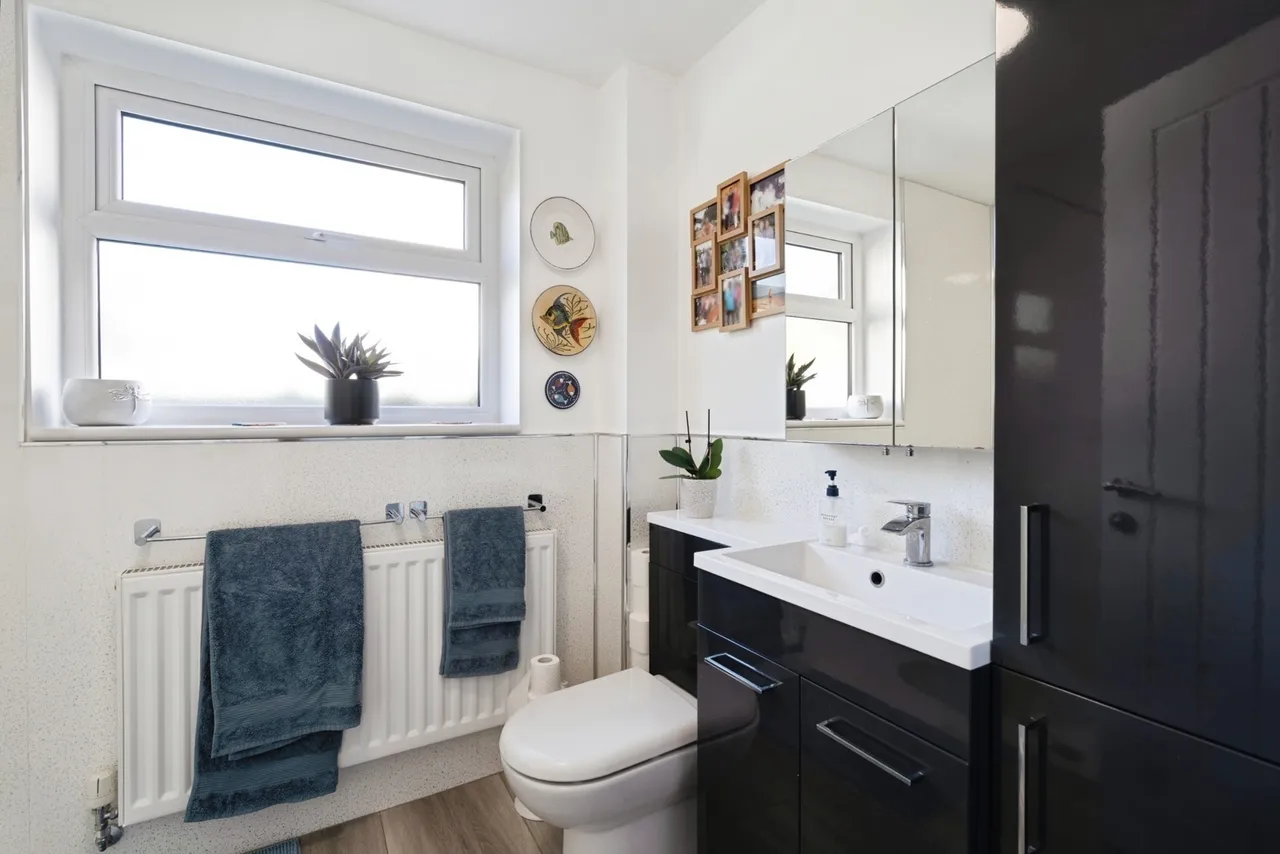 Webb Lane, Hayling Island, PO11, photo 14