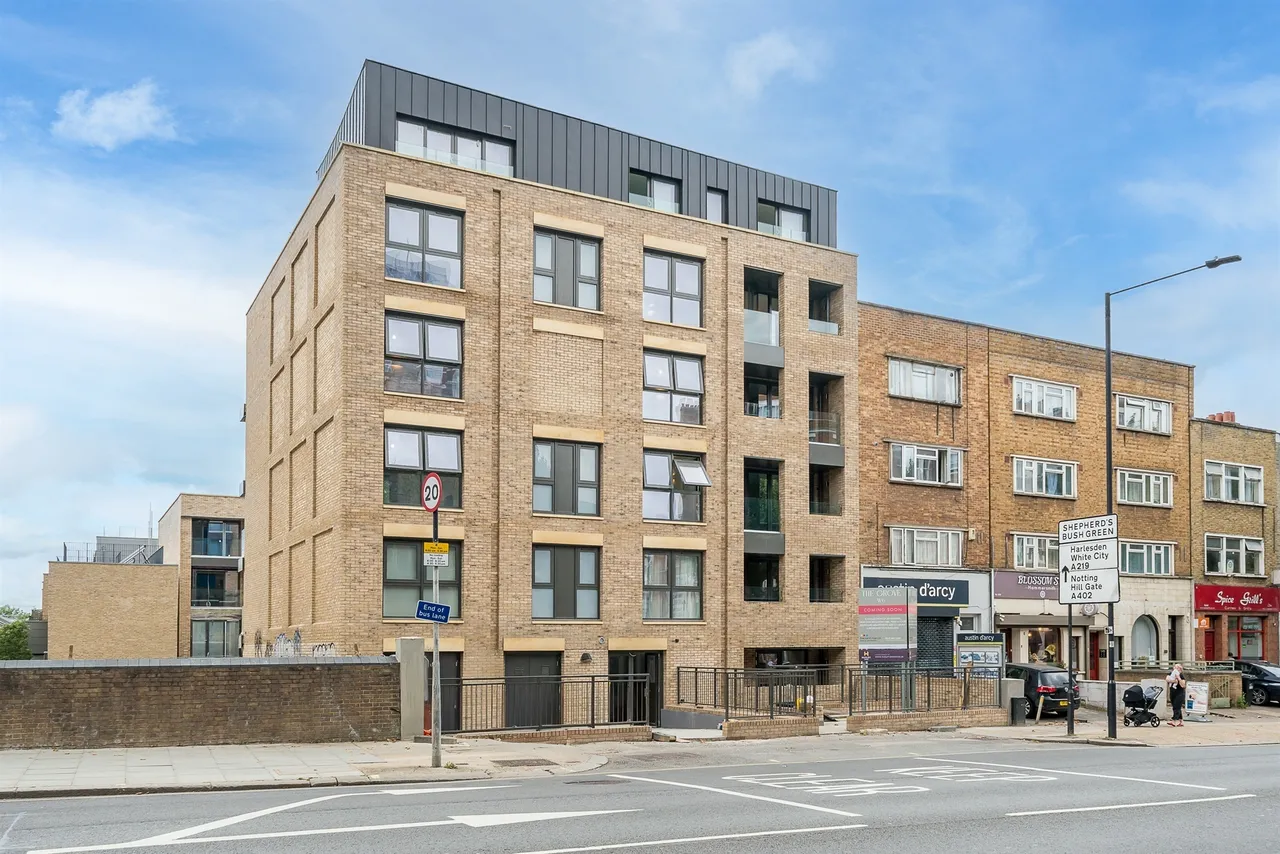 Shepherds Bush Road, London, W6, photo 23