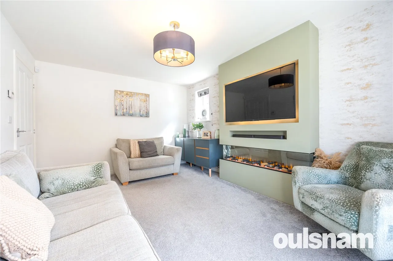 Westbury Place, Redditch, Worcestershire, B98 7GH, photo 2