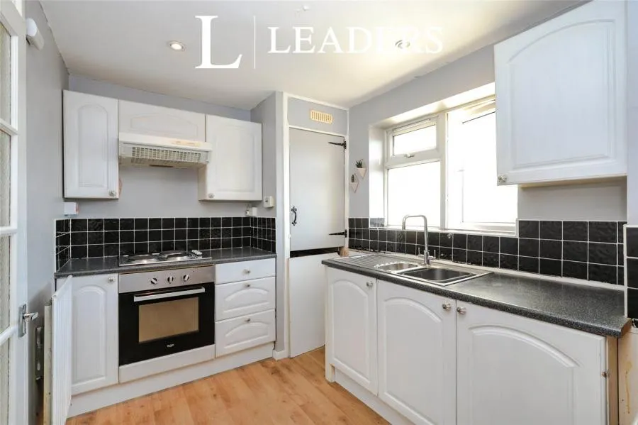 South Street, Gosport, PO12, photo 8