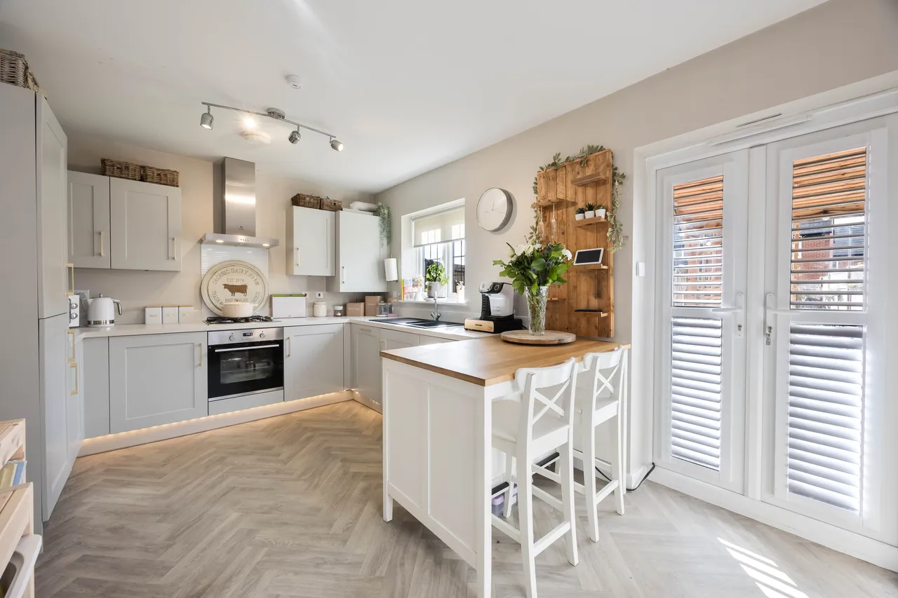 Hawthorn Meadow, Standish, photo 10