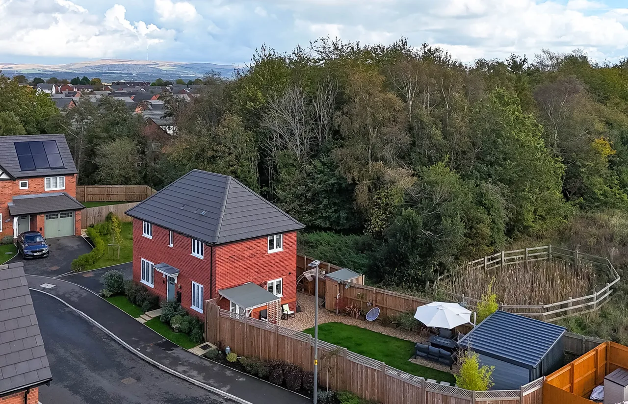 3 bed house for sale, Hawthorn Meadow, Standish