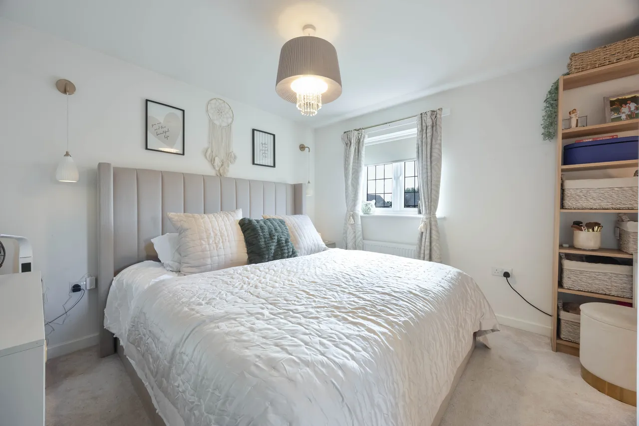 Hawthorn Meadow, Standish, photo 15