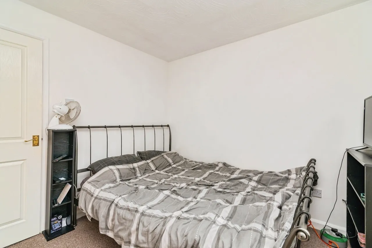Hotspur Drive, NOTTINGHAM, Nottinghamshire, NG4, photo 9