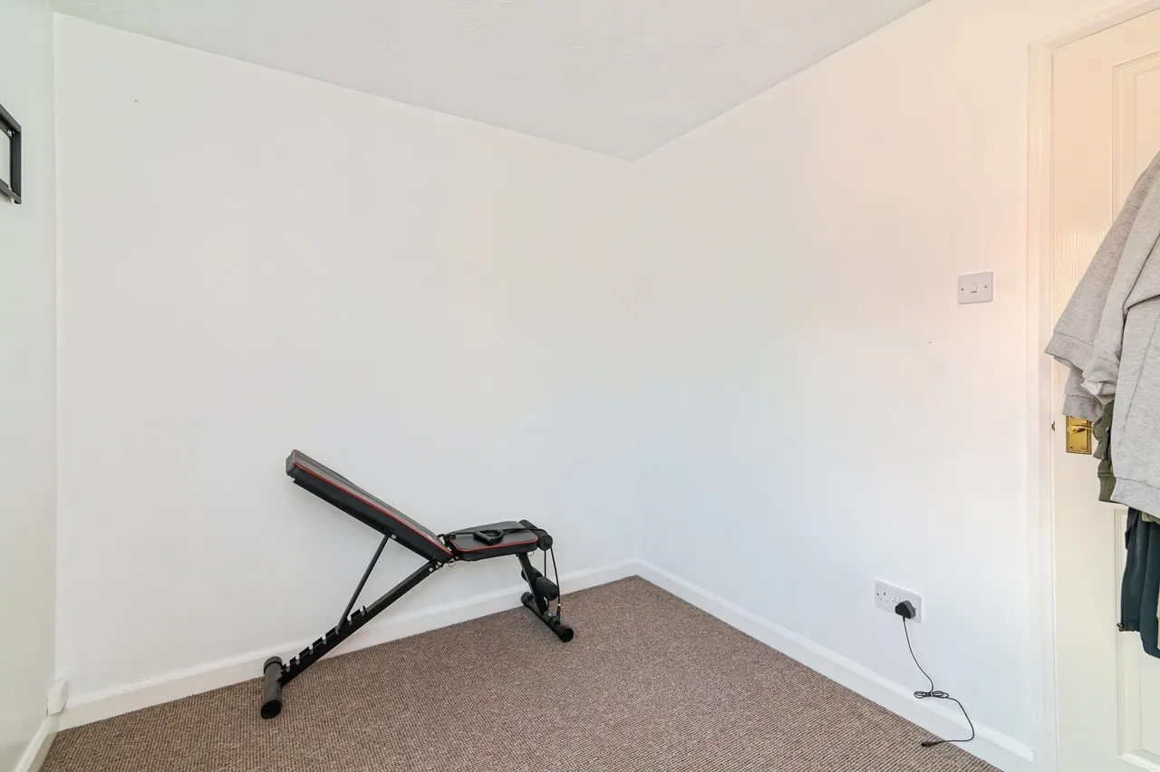 Hotspur Drive, NOTTINGHAM, Nottinghamshire, NG4, photo 14