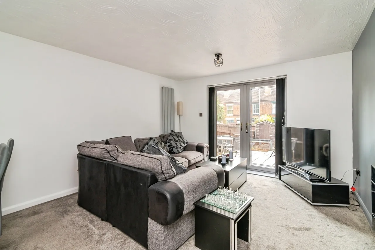 Hotspur Drive, NOTTINGHAM, Nottinghamshire, NG4, photo 3
