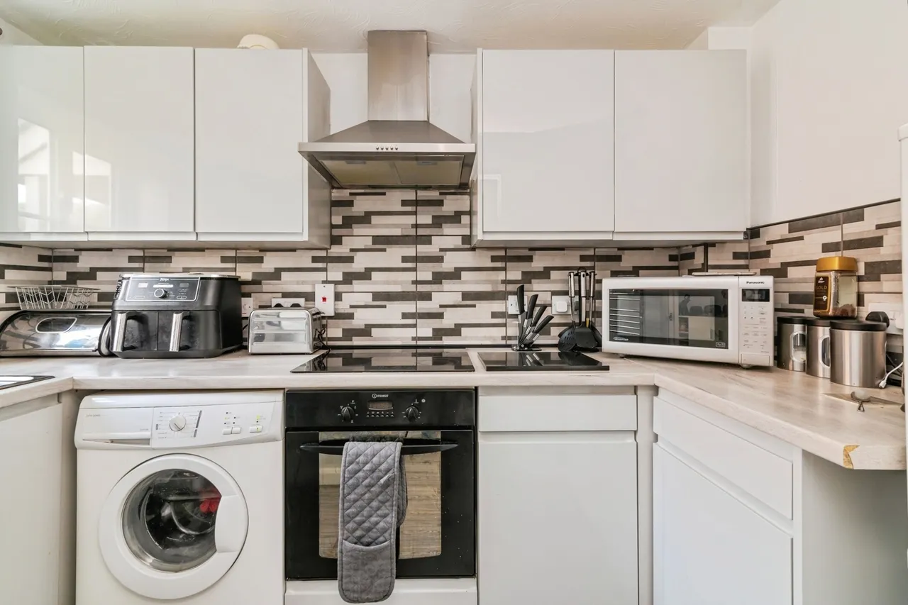 Hotspur Drive, NOTTINGHAM, Nottinghamshire, NG4, photo 6