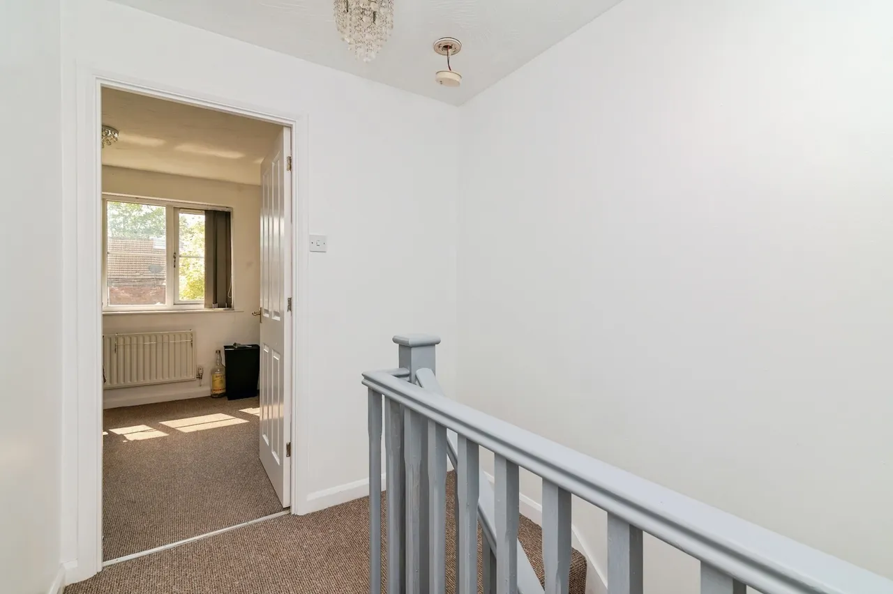 Hotspur Drive, NOTTINGHAM, Nottinghamshire, NG4, photo 8