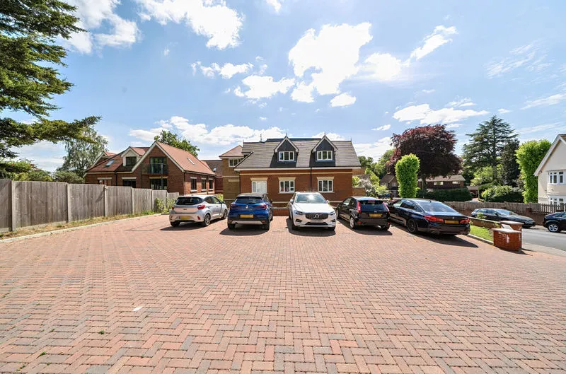 94 Foxley Lane, Purley CR8 3NA, photo 12