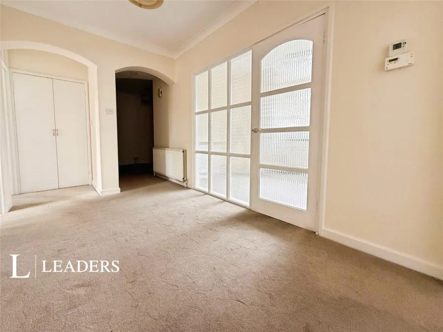 Grand Avenue, Worthing, BN11, photo 8