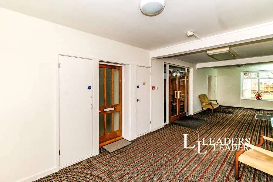 Grand Avenue, Worthing, BN11, photo 10