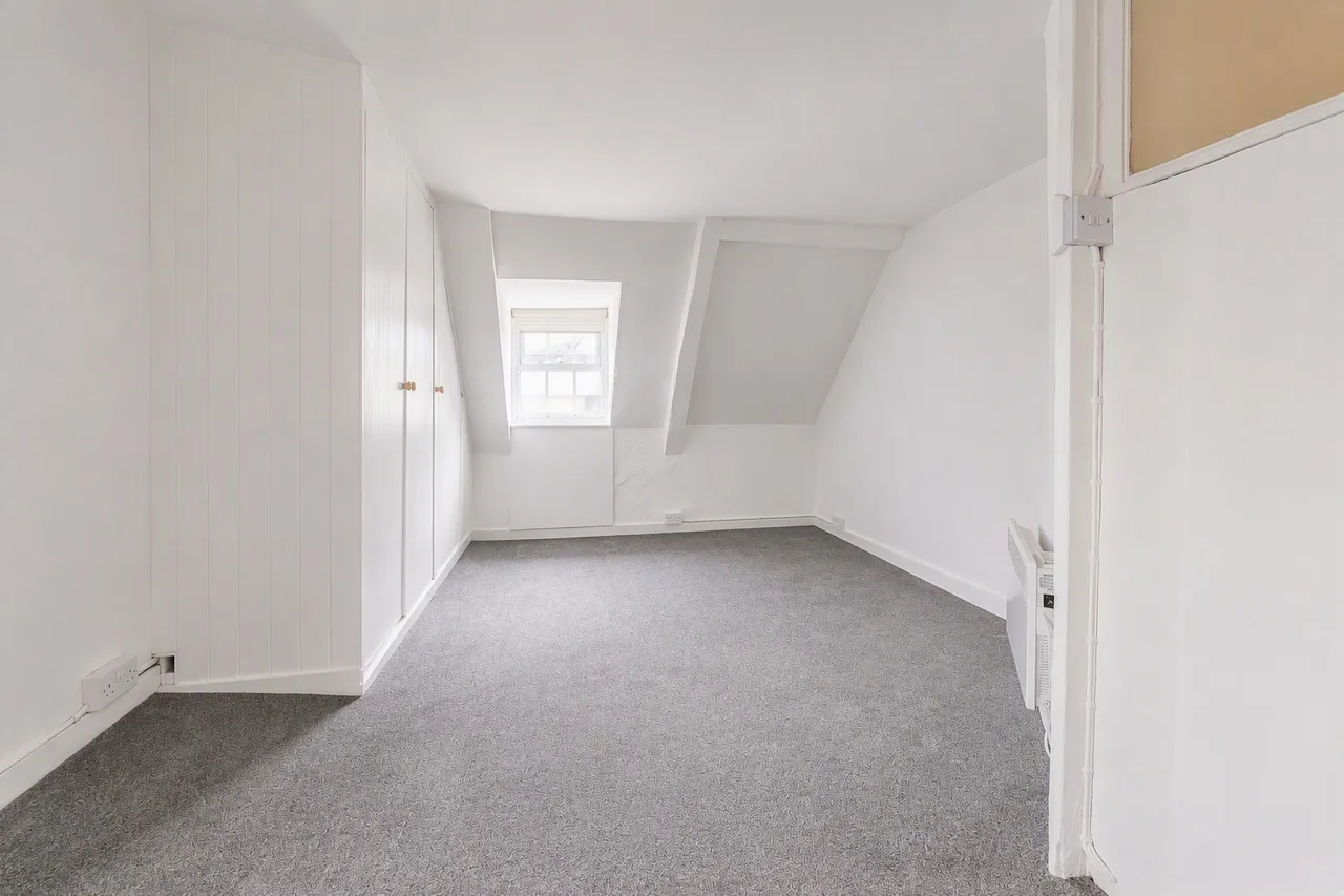 Central Chichester, PO19, photo 5