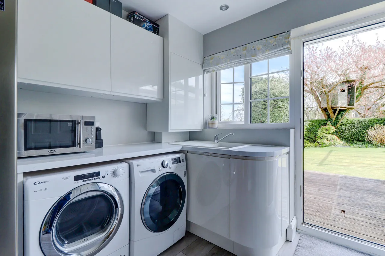 Christopher Close, High Wycombe, HP14, photo 16