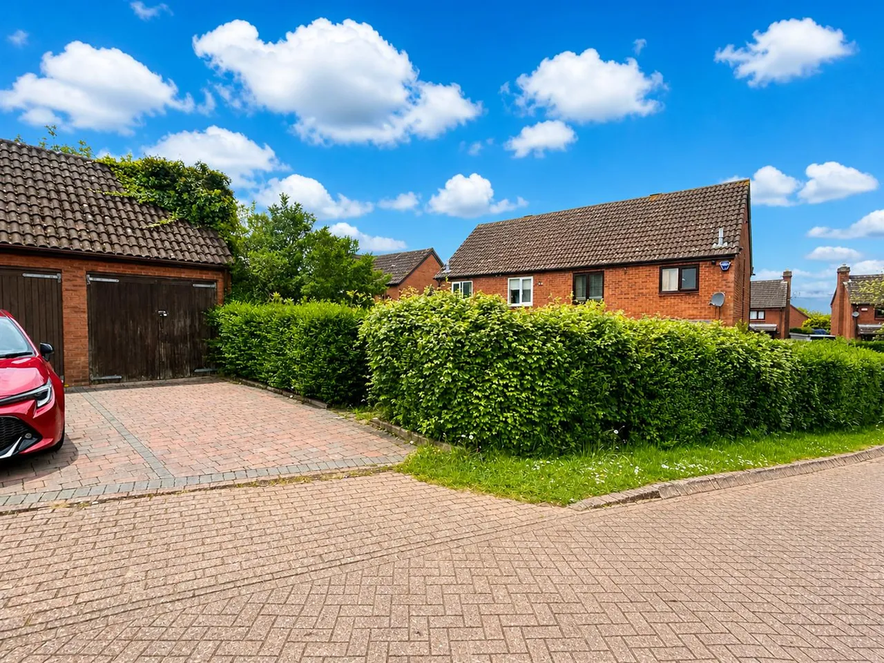 Walgrave Drive, Bradwell, photo 17