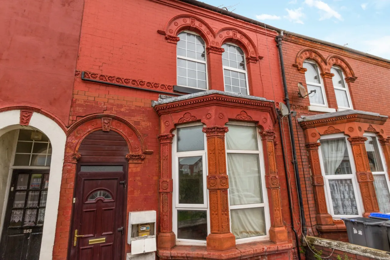 2 bed flat for sale — Talbot Road, Blackpool