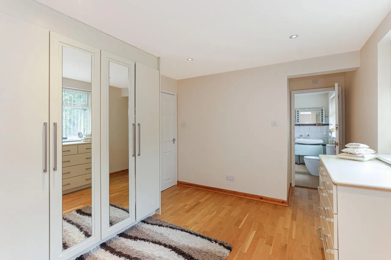 Moorgate Grove, Rotherham, S60, photo 18