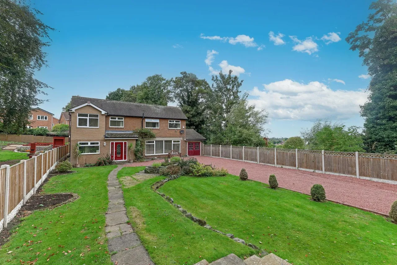 Moorgate Grove, Rotherham, S60, photo 28