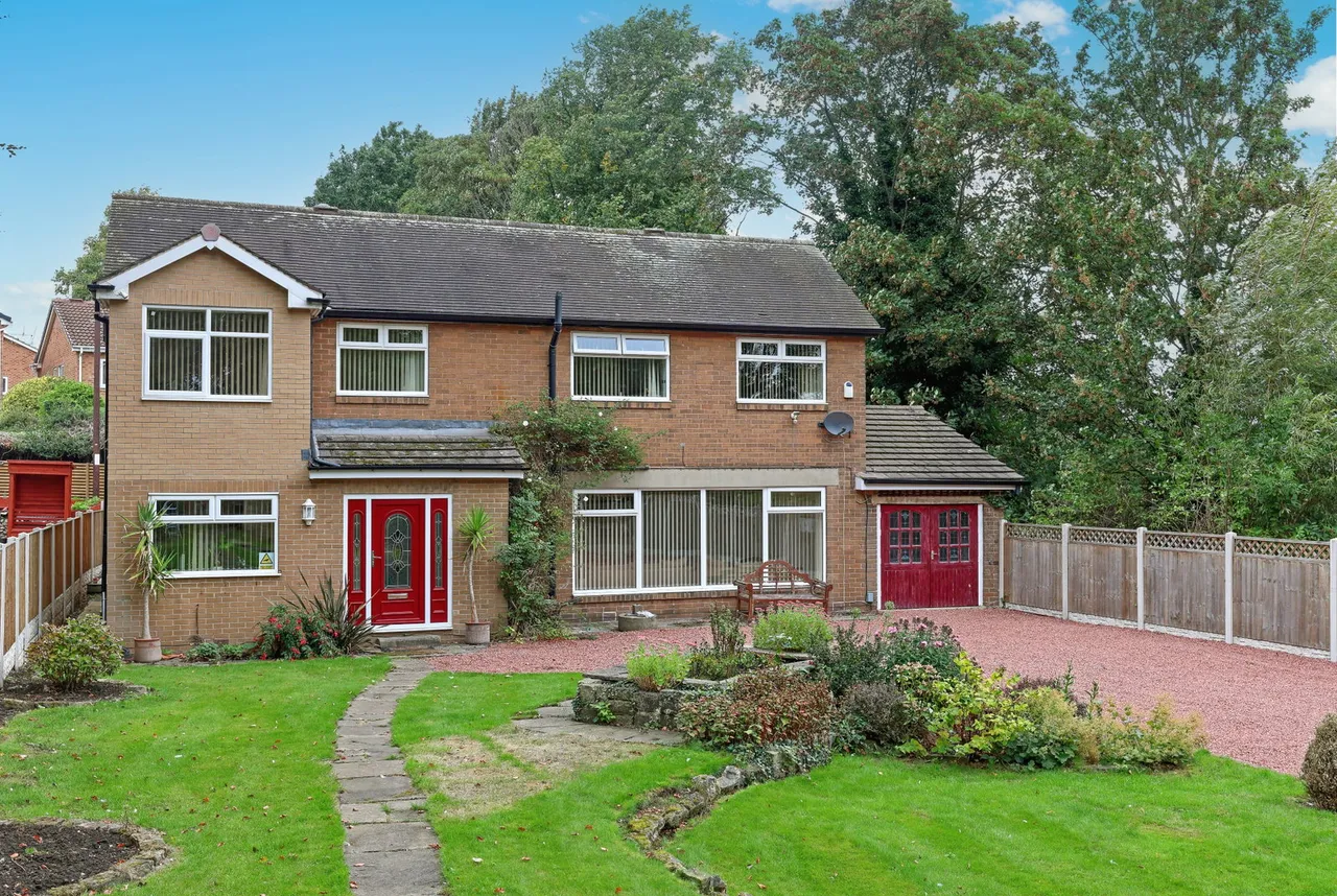 Moorgate Grove, Rotherham, S60, photo 32