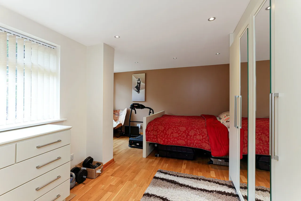 Moorgate Grove, Rotherham, S60, photo 16