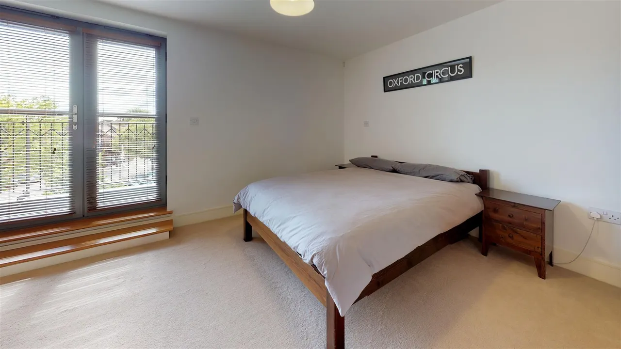 High Road, Woodford Green, IG8, photo 6