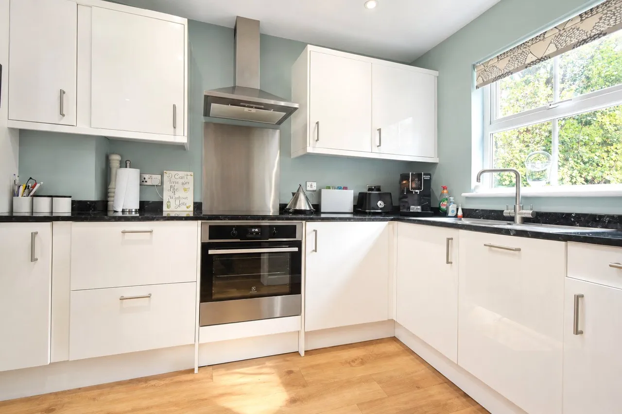 Hams Corner, Sherfield-on-Loddon, Hook, Hampshire, RG27 0HP, photo 4
