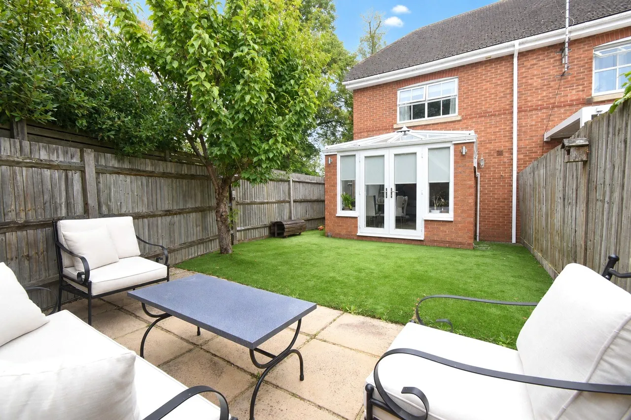Hams Corner, Sherfield-on-Loddon, Hook, Hampshire, RG27 0HP, photo 12