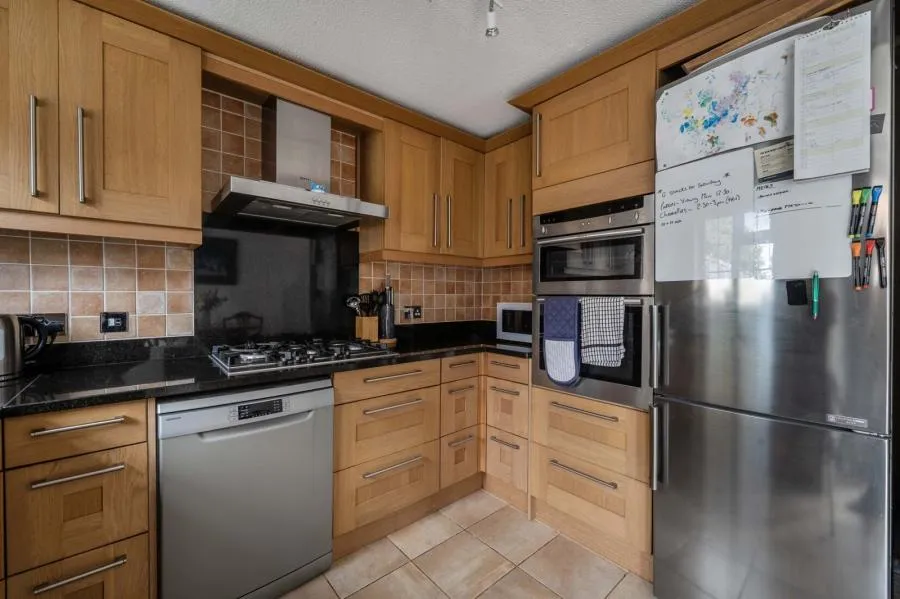 Wheeler Close, Burghfield Common, RG7, photo 16