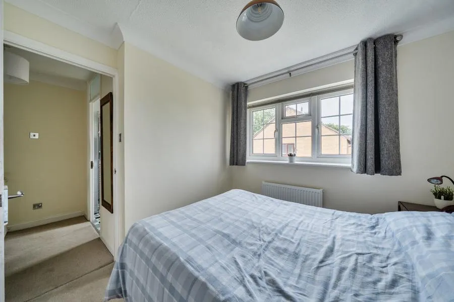 Wheeler Close, Burghfield Common, RG7, photo 22