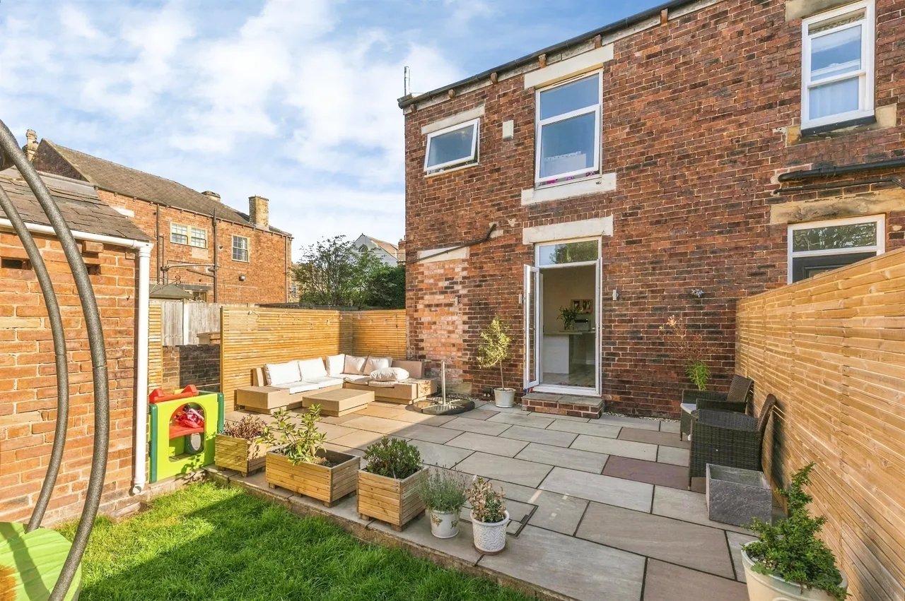 Cross Ryecroft Street, Ossett, WF5, photo 17