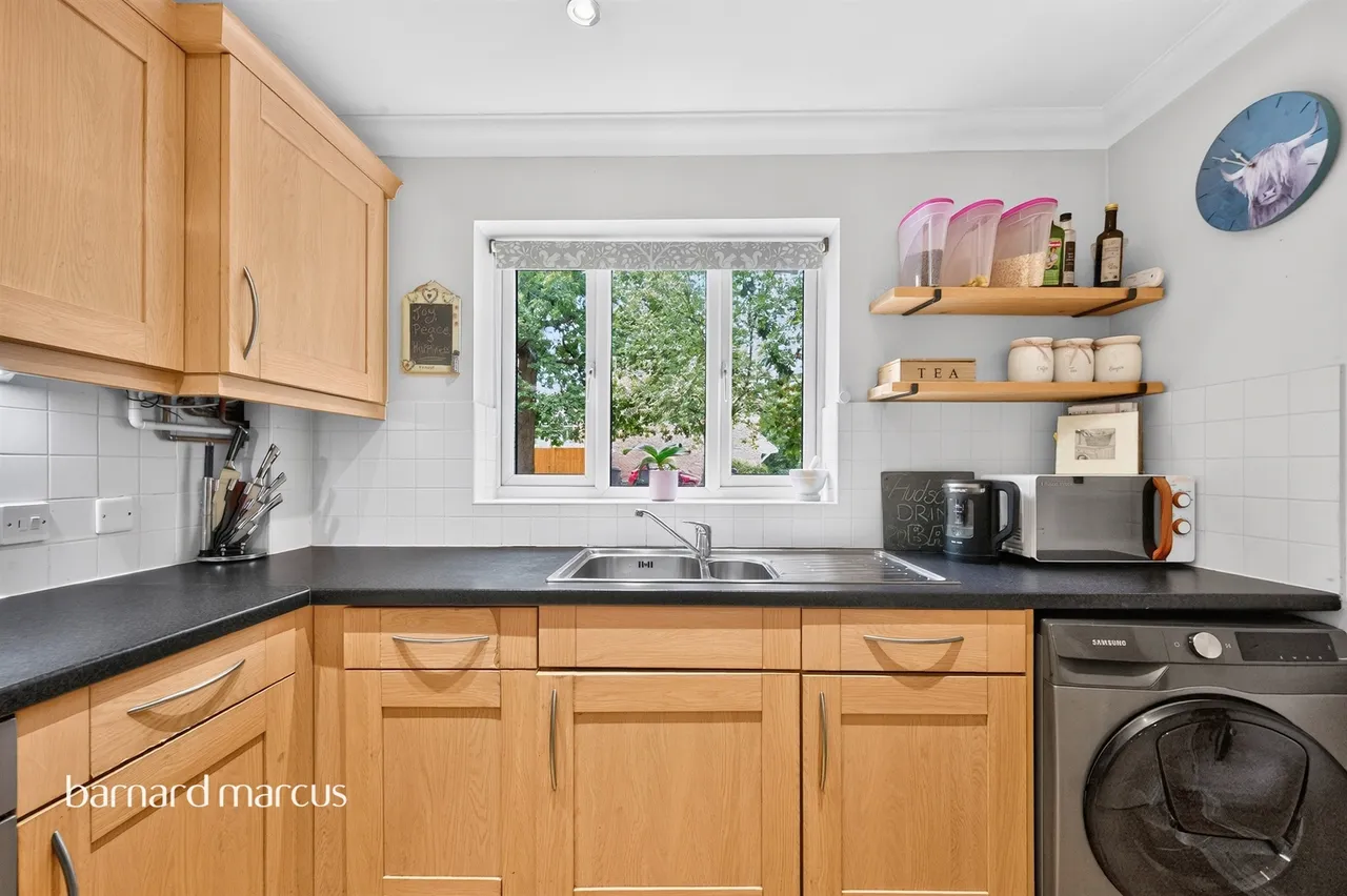 Burford Road, Worcester Park, KT4, photo 2