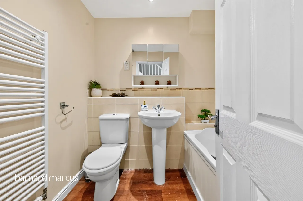 Burford Road, Worcester Park, KT4, photo 17