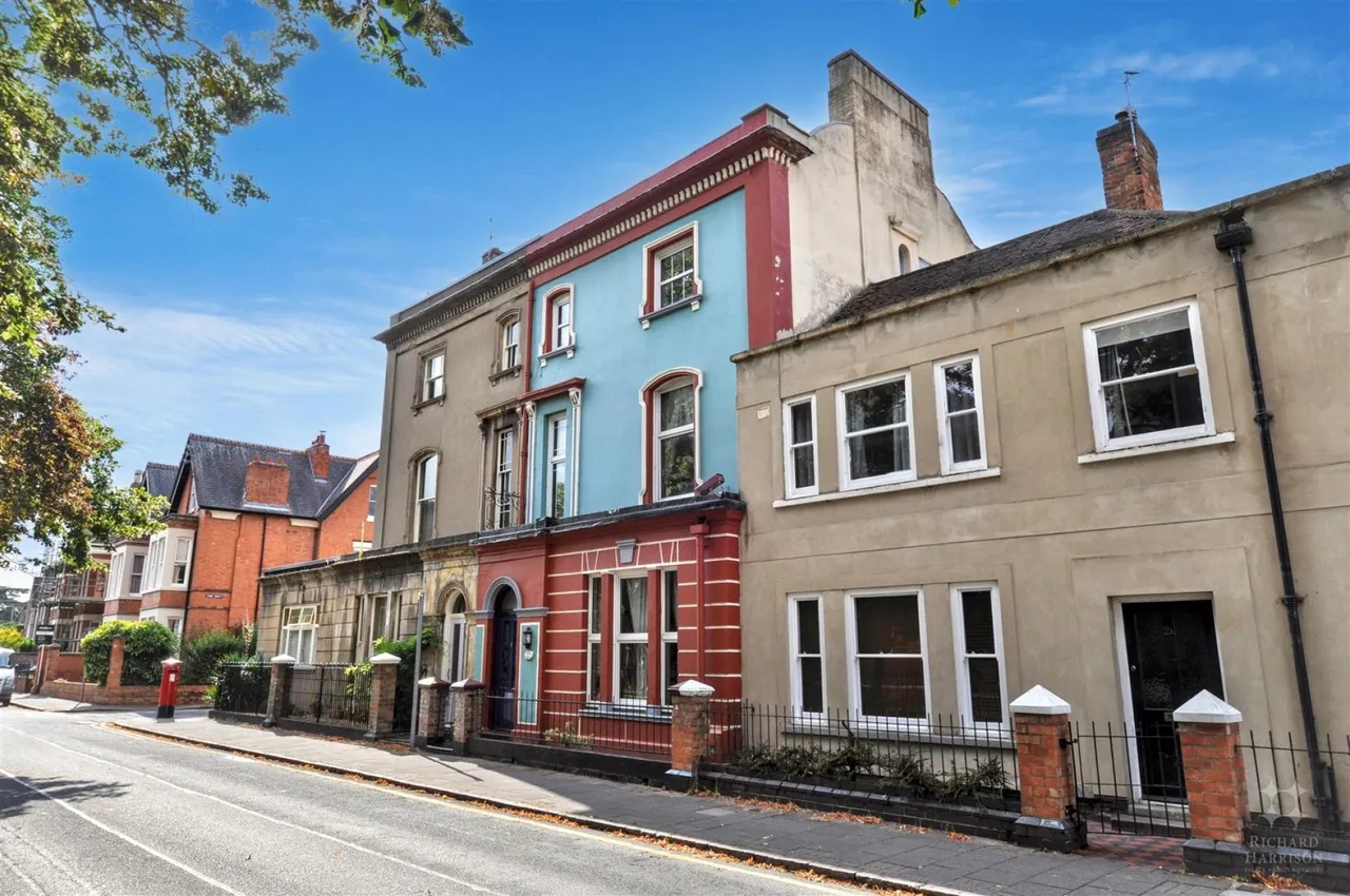 7 bed house for sale, Burton Street, Loughborough, LE11