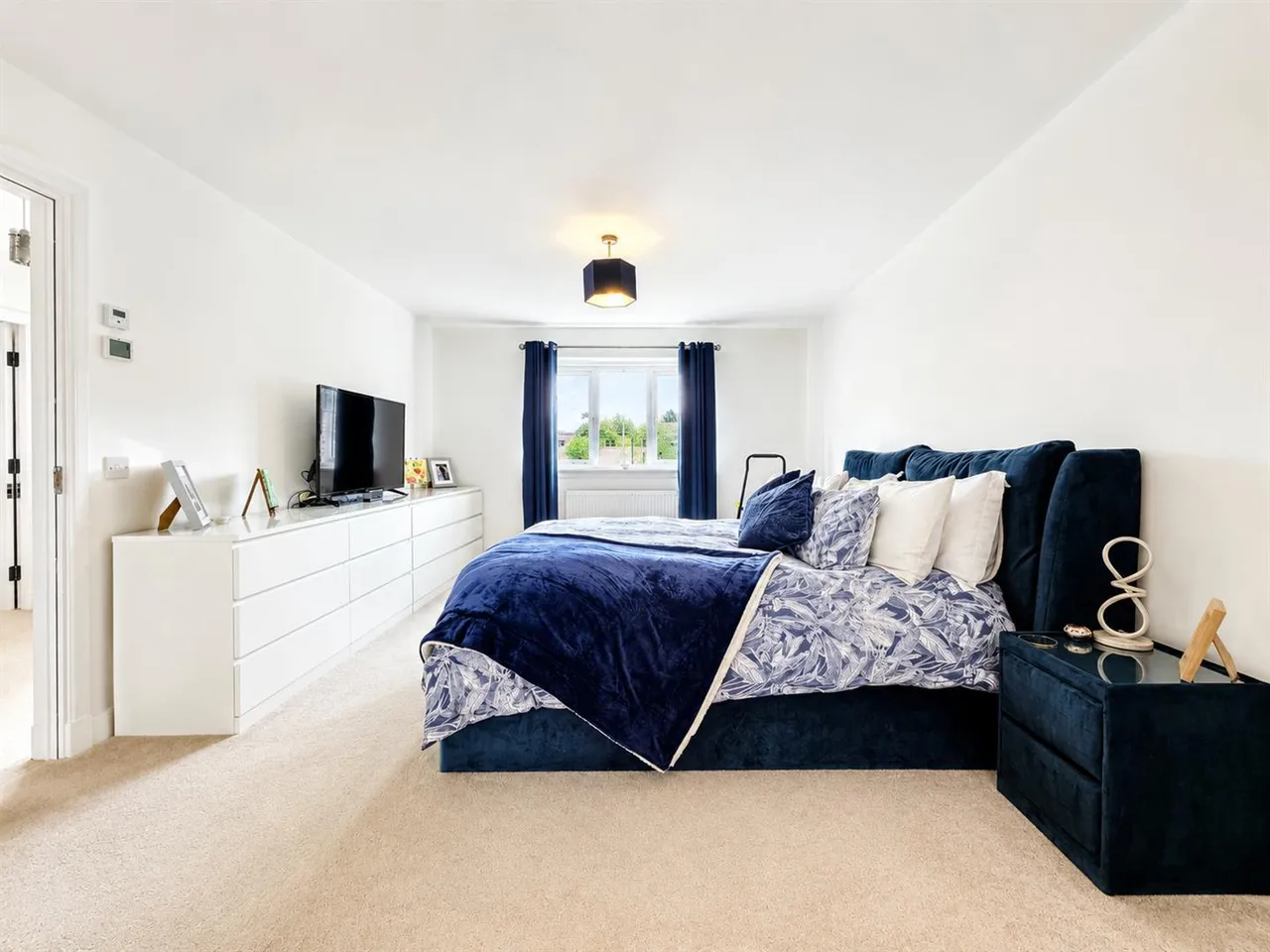 Westwood Court, Lawthorn, Irvine, KA11 2FL, photo 17