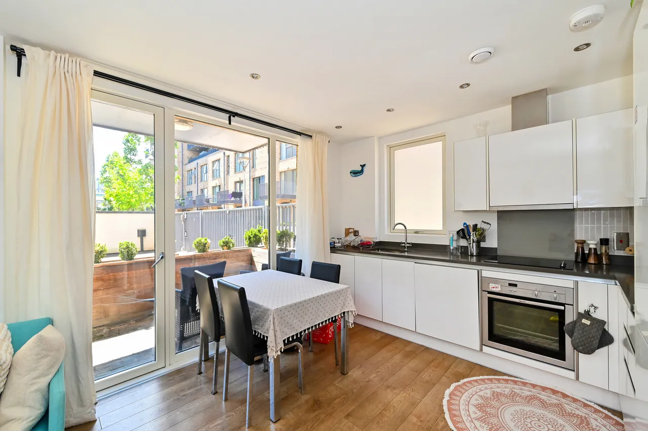 Ashley Court, London, E3, photo 2